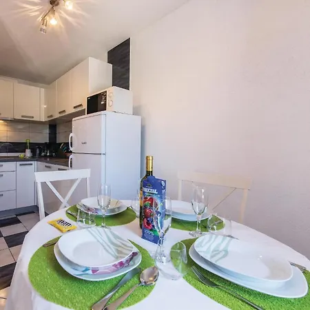 Beautiful In With Kitchen