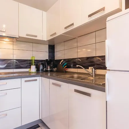 Beautiful In With Kitchen